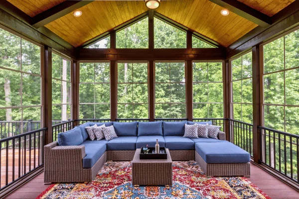 Newly Furnished Porch Enclosure - Cherry Hill Deck